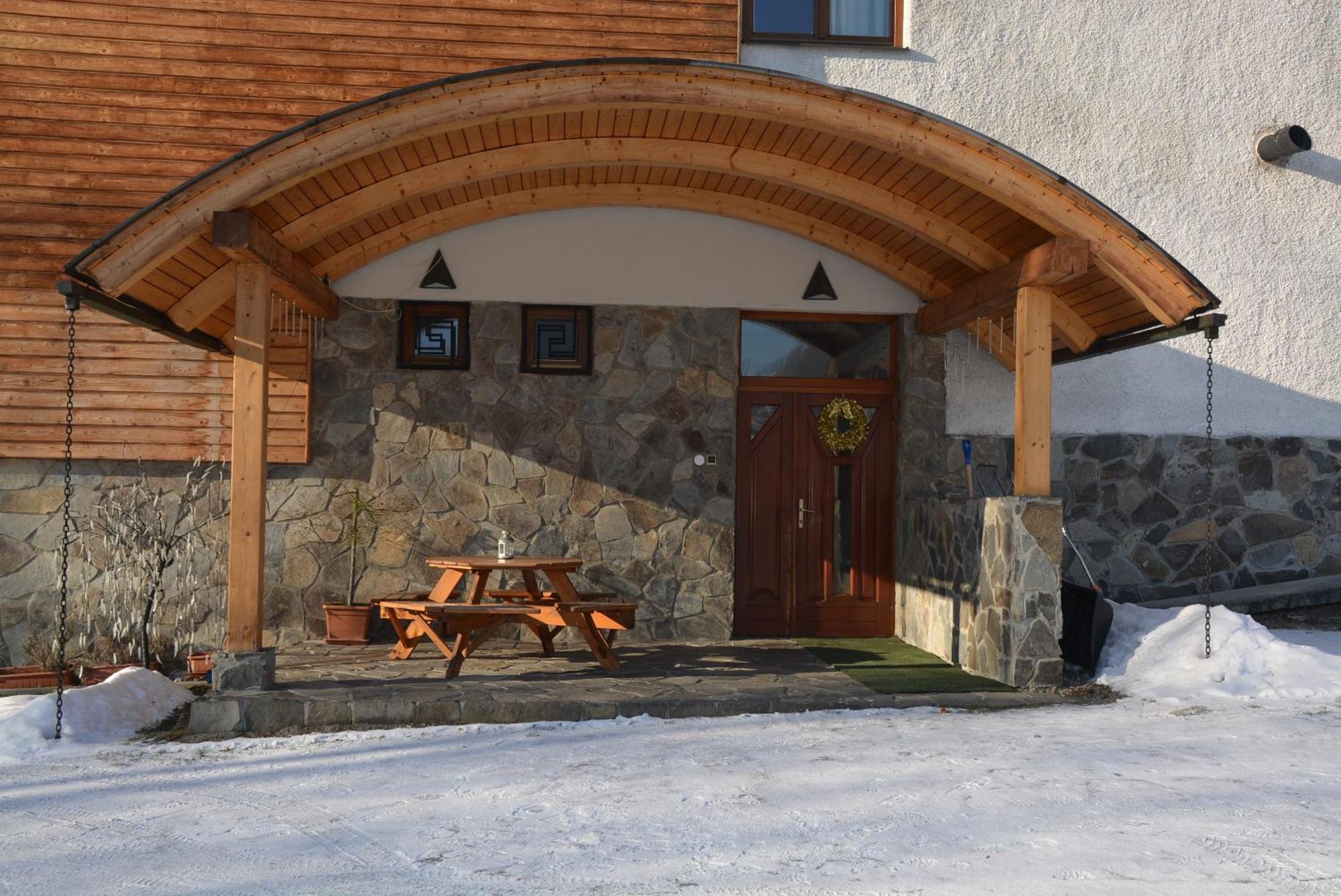 Hotel Brainy Krásno nad Kysucou エクステリア 写真